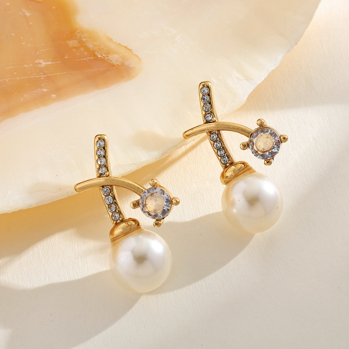 Gold Plated Pearl Stud